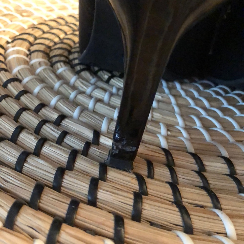Heels - Picture 4 of 4